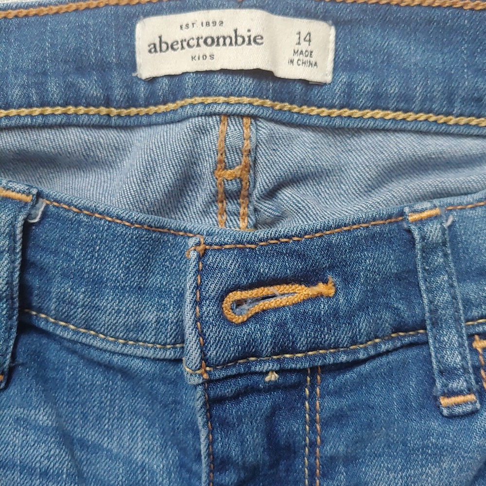 Abercrombie medium wash skinny jeans